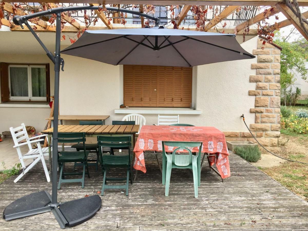 Chambre Avec Vue Sur Jardin Charnay-les-Macon ภายนอก รูปภาพ